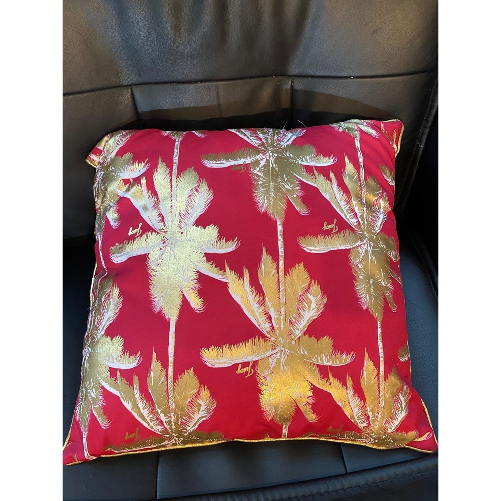 NWOT Juicy Couture Luxe Palm 1-Piece Indoor/Outdoor Pillow 1 Count Pack Pink
